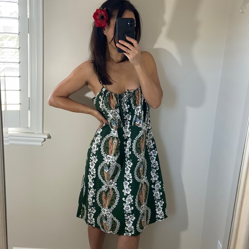 Hilo Hattie Surf board floral dress